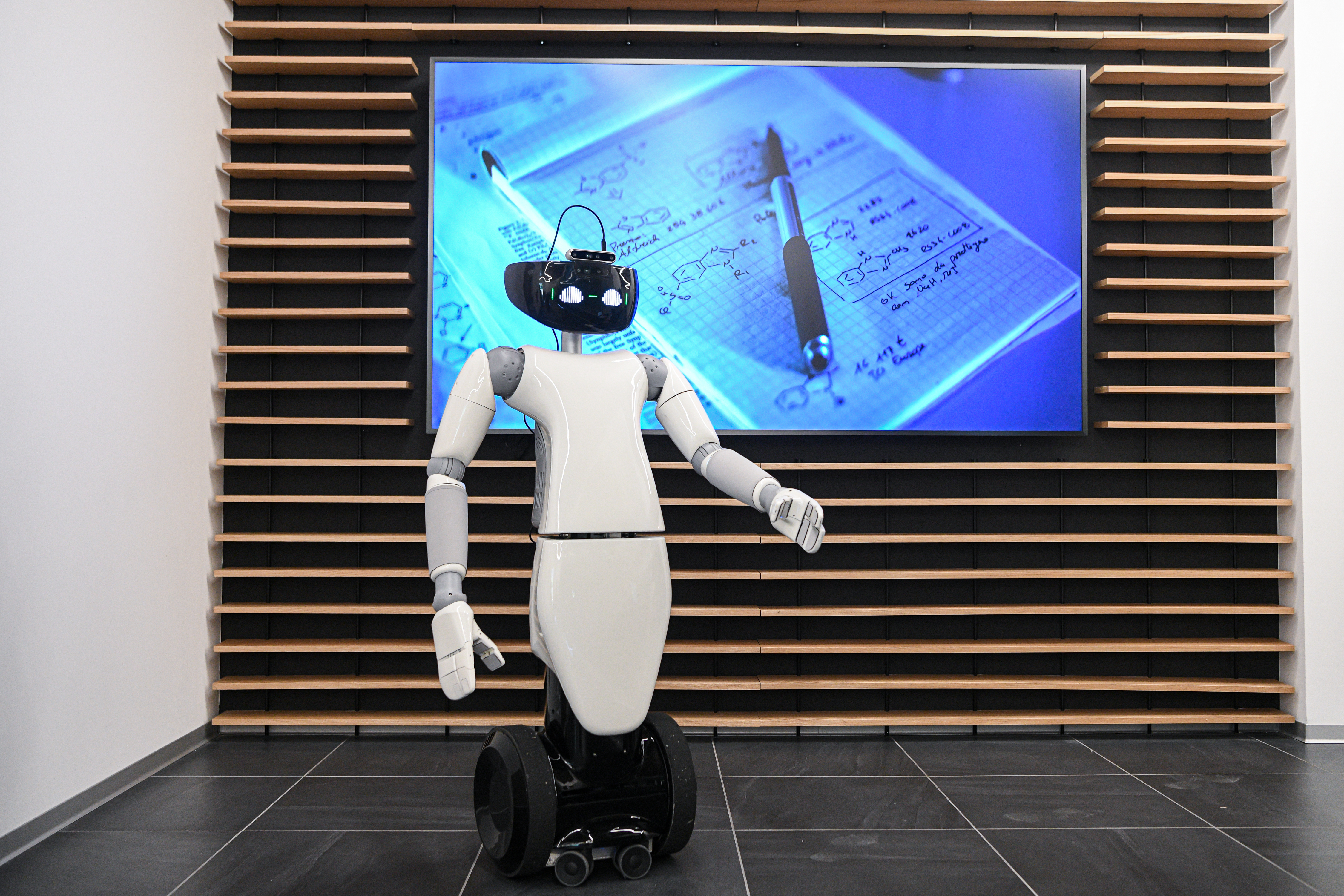Гуманоїдний робот — ілюстрація до новини про World Humanoid Robot Games