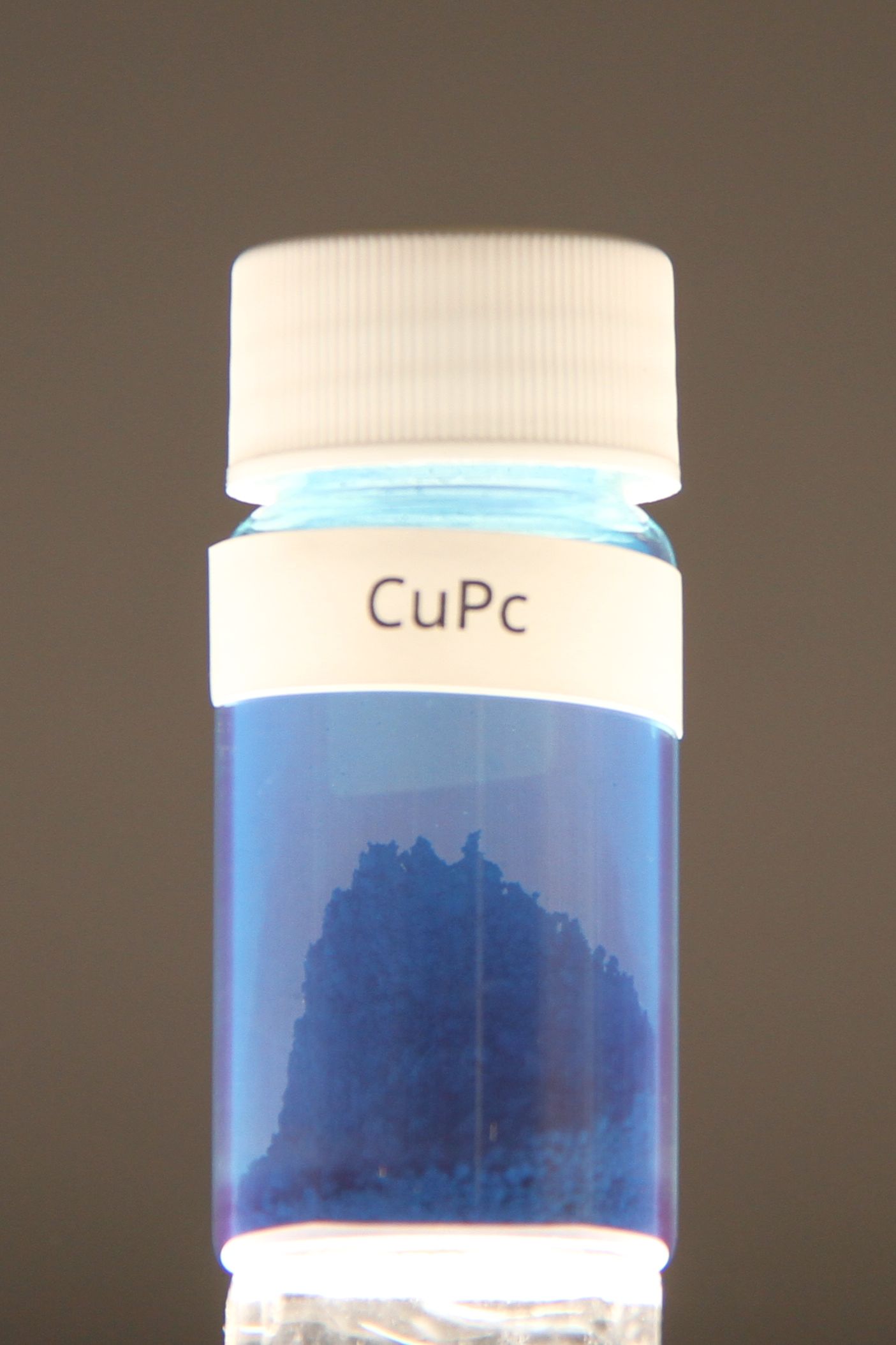Порошок copper phthalocyanine — молекулярного precursor для ultralong Cu single-atom chains